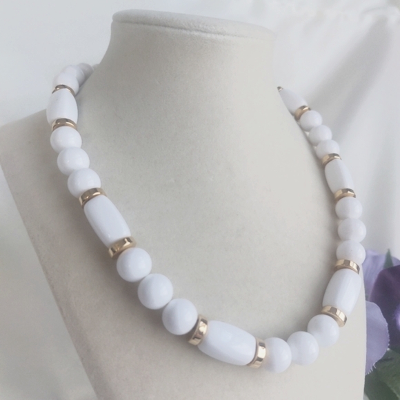 Vintage Napier Necklace White Gold Beads 18 inches EUC - Picture 3 of 7